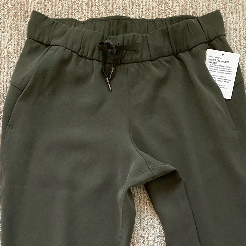 Lululemon On the fly jogger *woven NWT